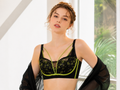 Noir Lace bra